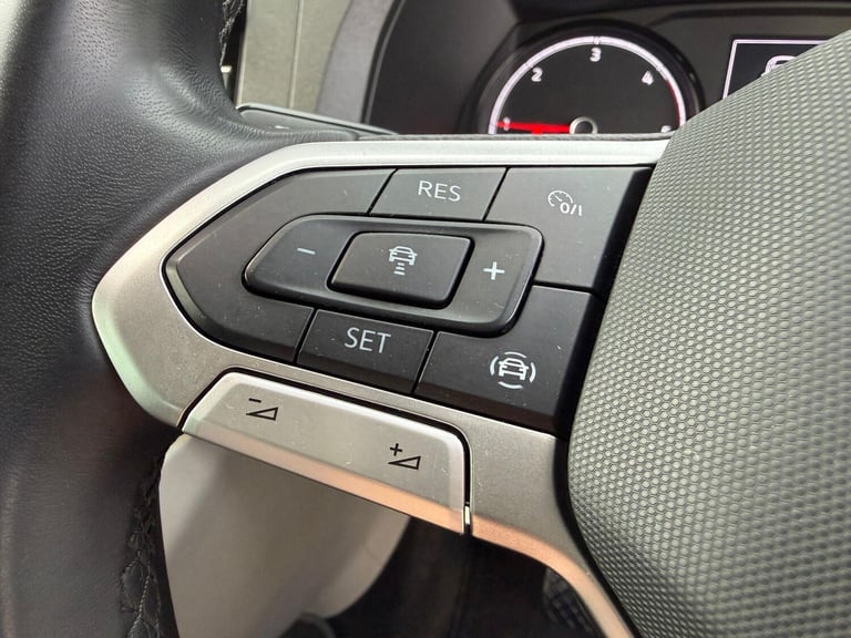 2023 Volkswagen Transporter 2.0 TDI T32 Highline Kombi DSG FWD SWB Euro 6 (s/s) 5dr WINDOW VAN Di...