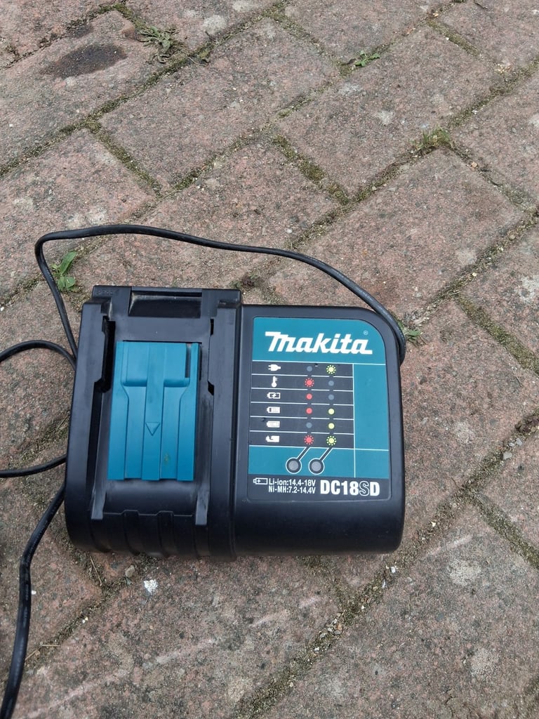 Genuine  makita battery charger 
