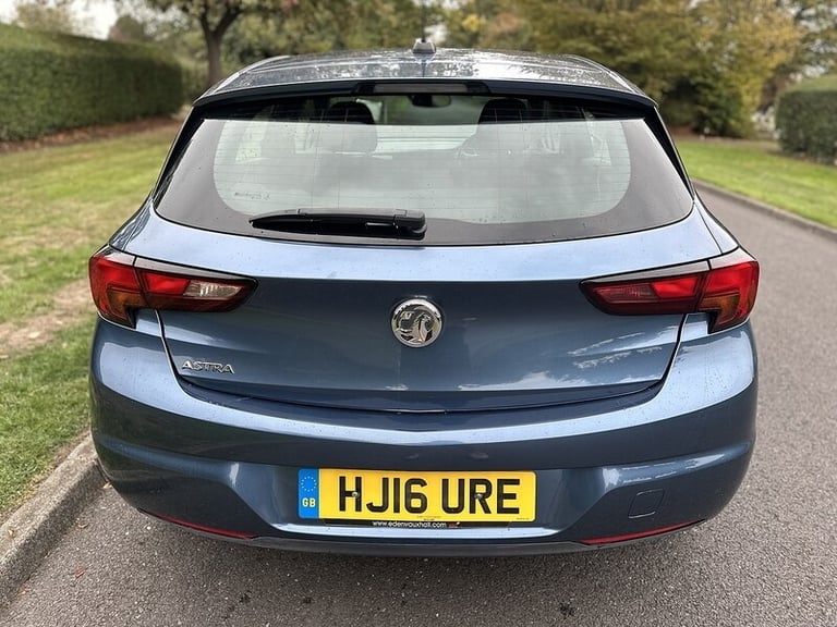 2016 Vauxhall Astra i SRi Hatchback Petrol Manual