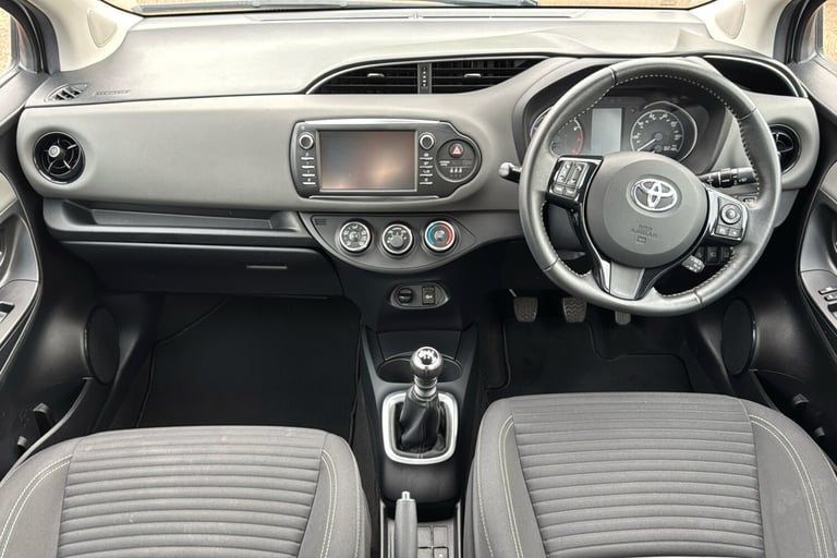  Toyota Yaris 1.5 Vvt I Icon Hatchback 5dr Petrol Manual Euro 6 111 Ps Petrol
