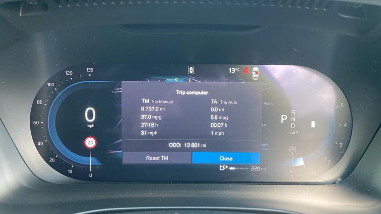 2024 Volvo XC40 2.0 B3P Plus Dark 5dr Auto ESTATE PETROL Automatic