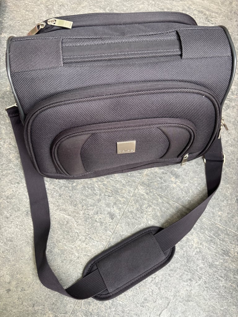 Tripp vanity case