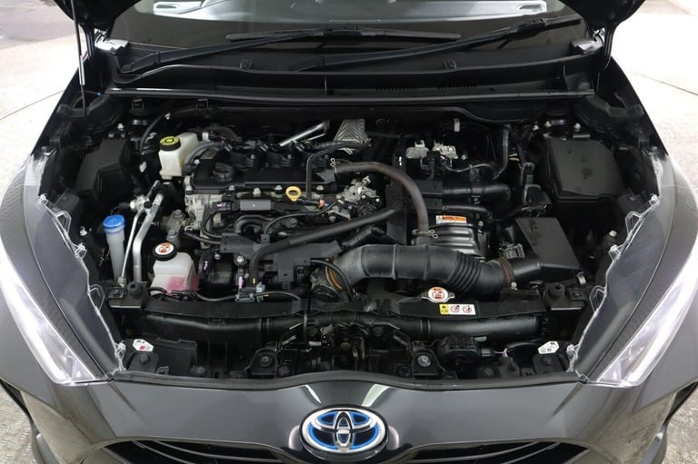 2020 Toyota Yaris 1.5 Hybrid Design 5dr CVT HATCHBACK PETROL/ELECTRIC Automatic