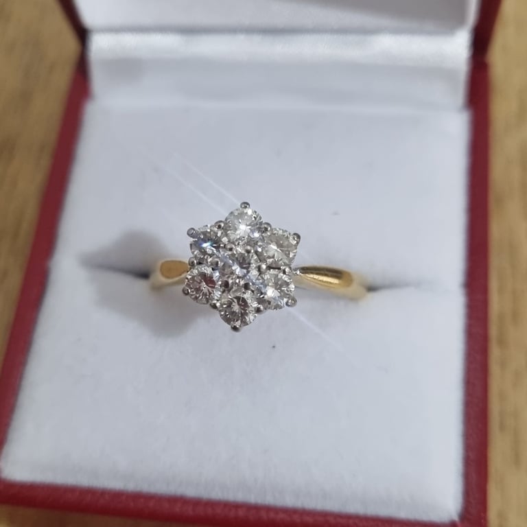 image for Gold 18ct Diamond cluster ring. 1.00ct