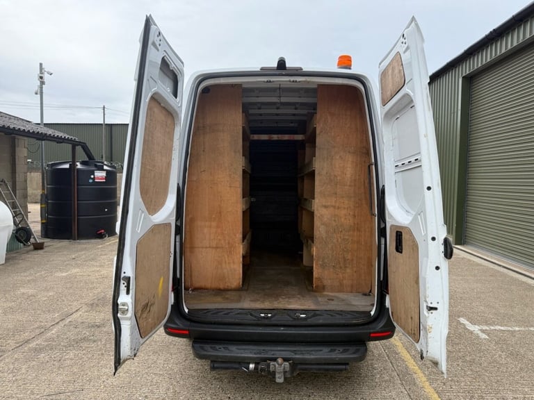 2022 Mercedes-Benz Sprinter 2.0 315 CDI Progressive Panel Van 5dr Diesel Manual RWD L2 H2 Euro 6 ...