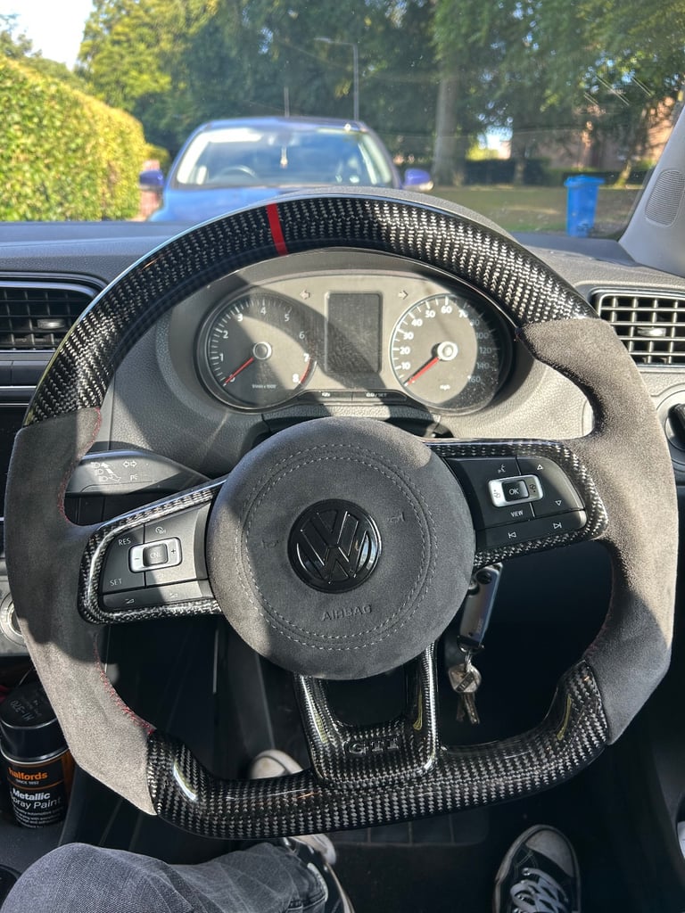 Carbon fibre alcentara steering wheel 