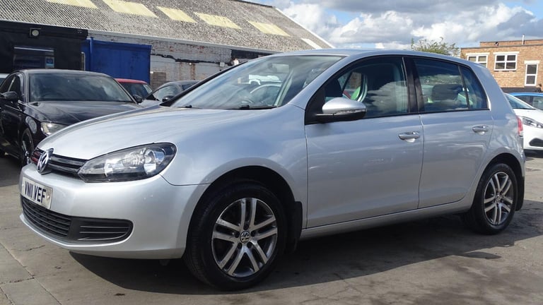 VOLKSWAGEN GOLF 1.4 Twist hatch petrol Silver Manual Petrol 2011