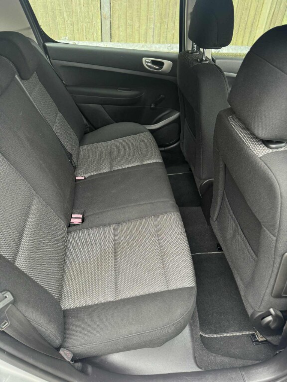 2007 Peugeot 307 1.6 S 5dr HATCHBACK PETROL Manual