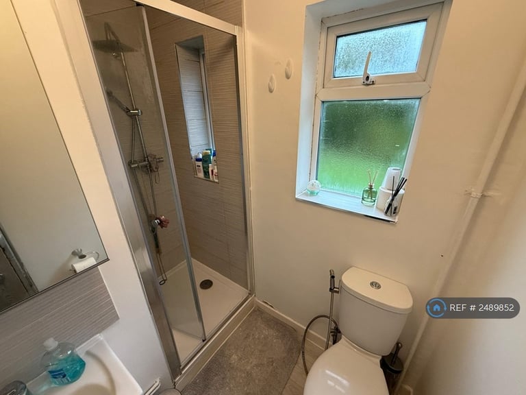 2 bedroom flat in Arnolds Way, Oxford, OX2 (2 bed) (#2489852)