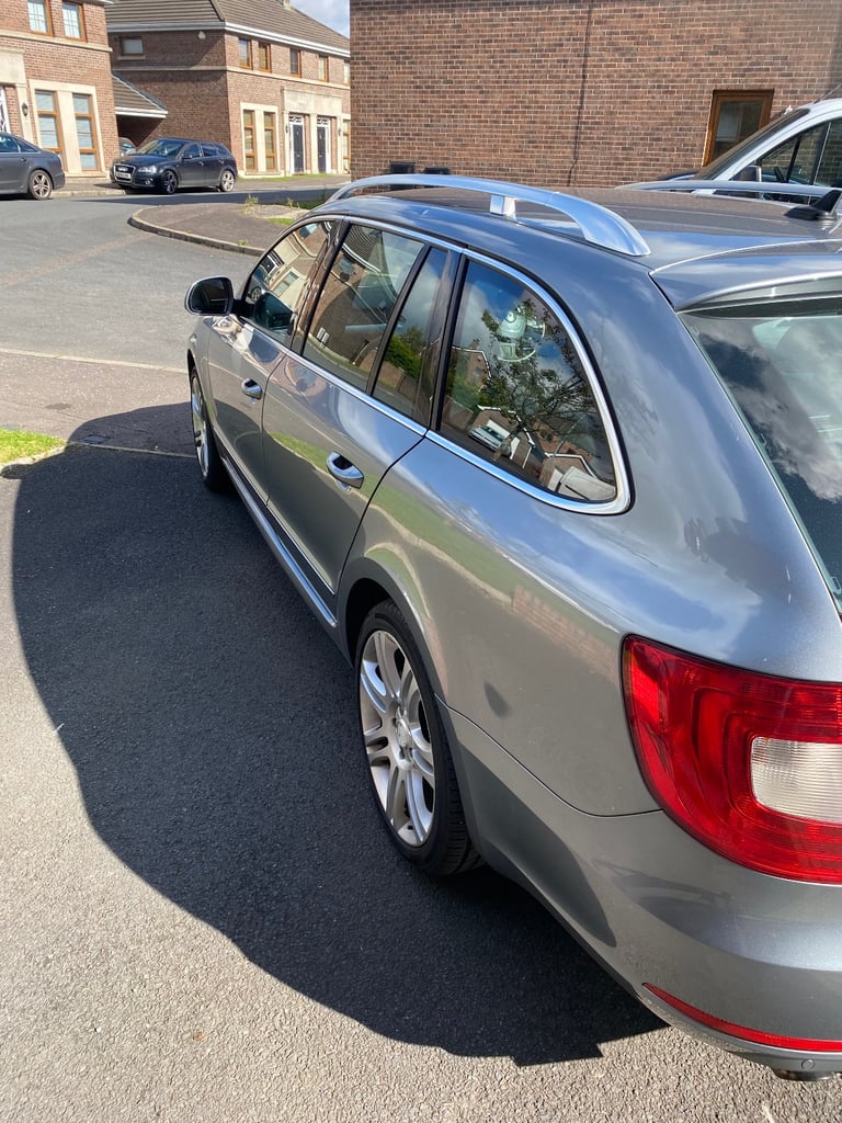 Skoda, SUPERB, Estate, 2011, Semi-Auto, 1968 (cc), 5 doors