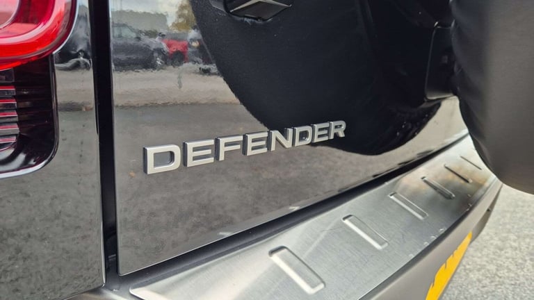 2024 Land Rover Defender 3.0 D350 X-Dynamic SE 90 3dr Auto ESTATE DIESEL Automatic