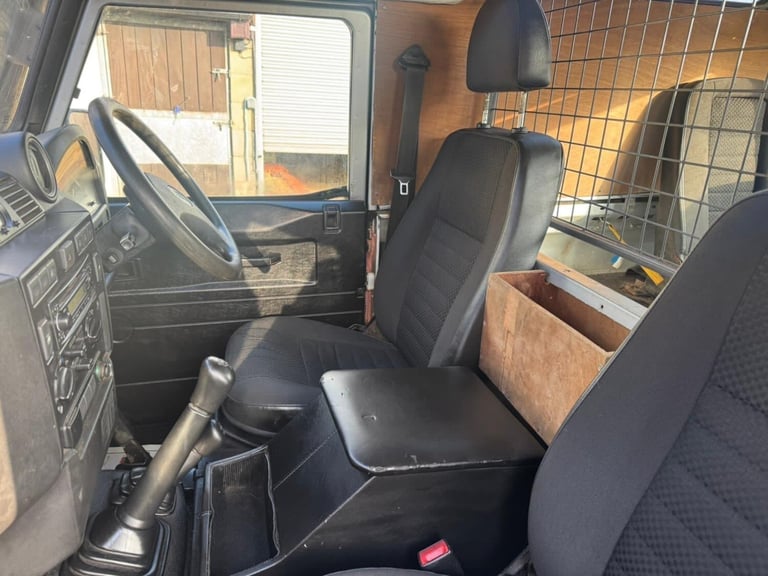 2008 Land Rover Defender 90 2.4 TDCi County Hard Top SUV 4WD SWB Euro 4 3dr PANEL VAN Diesel Manual