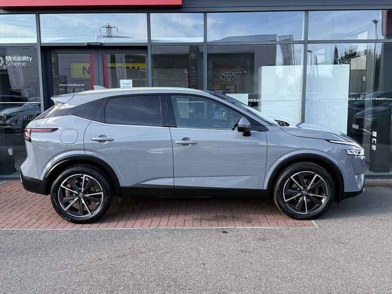 2022 Nissan Qashqai 1.3 DIG-T (140ps) Tekna HATCHBACK Petrol/Electric Hybrid Manual