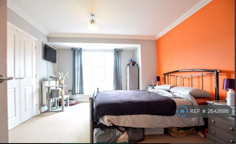 4 bedroom house in Fuggle Drive, Aylesbury, HP21 (4 bed) (#2642686)