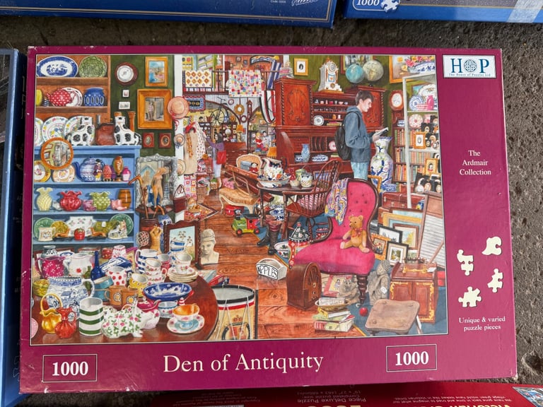 image for Selection of 10 x 1000 piece jigsaws