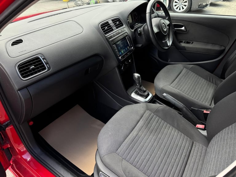 2013 Volkswagen Polo 1.2 TSi BLUEMOTION Hatchback Petrol Automatic