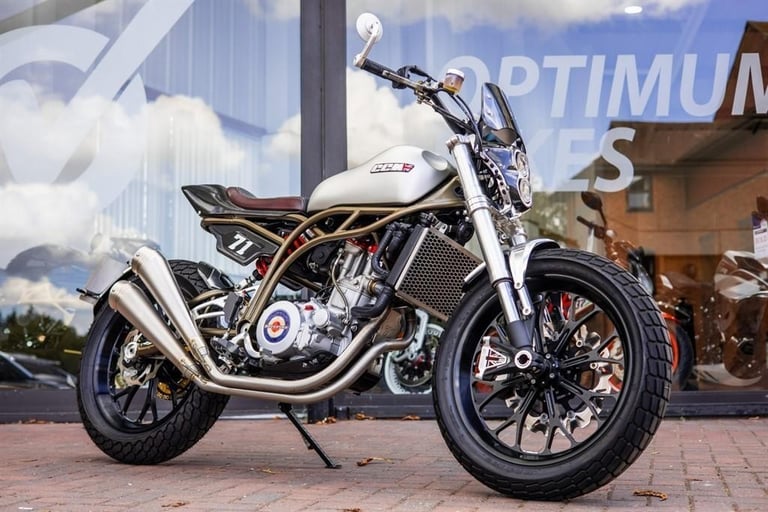 image for CCM Spitfire FLAT TRACKER ! LOW MILES ! CARBON ! LOW MILES ! STUNNING