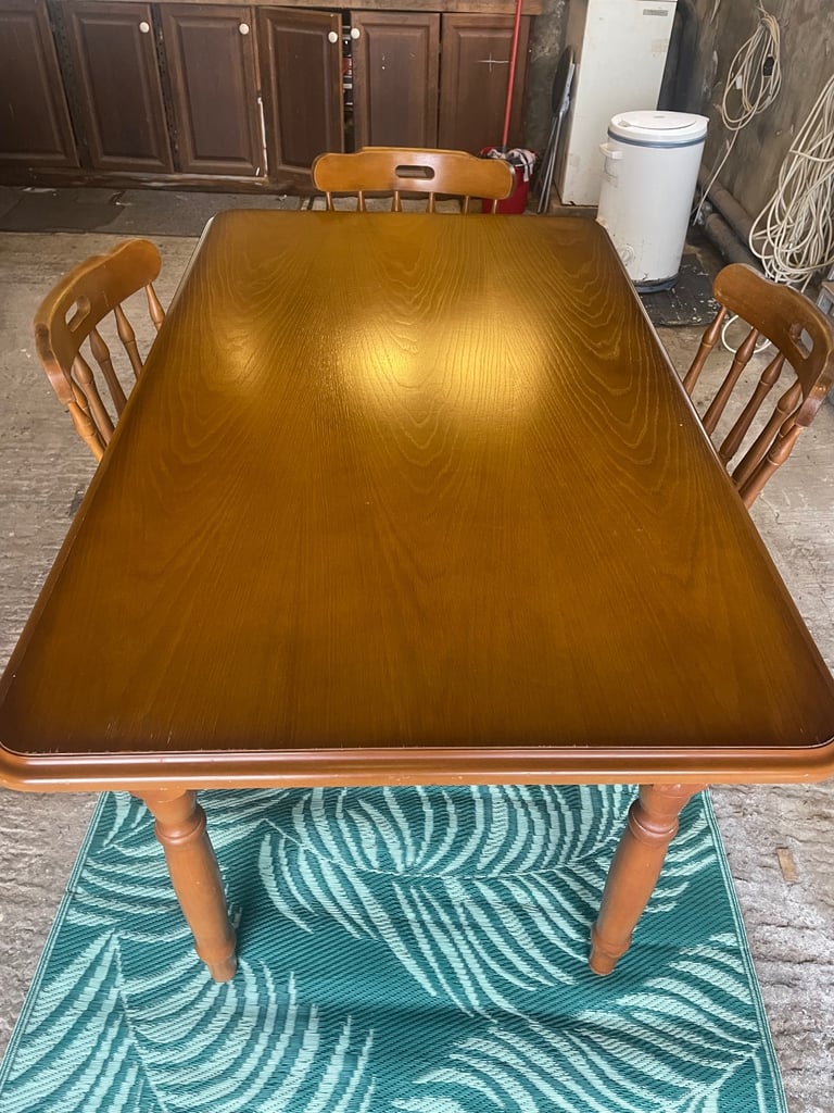 Dining table & 3 chairs oak