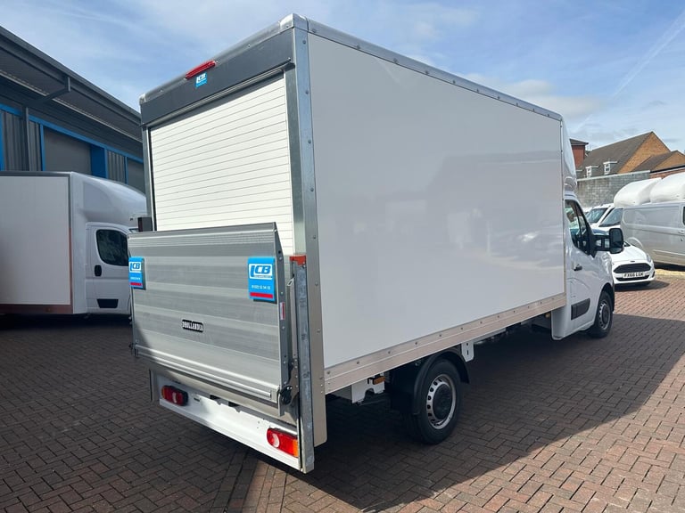 RENAULT MASTER ADVANCE 150BHP 4.1 METER LUTON VAN WITH TAIL LIFT BRAND NEW MODEL