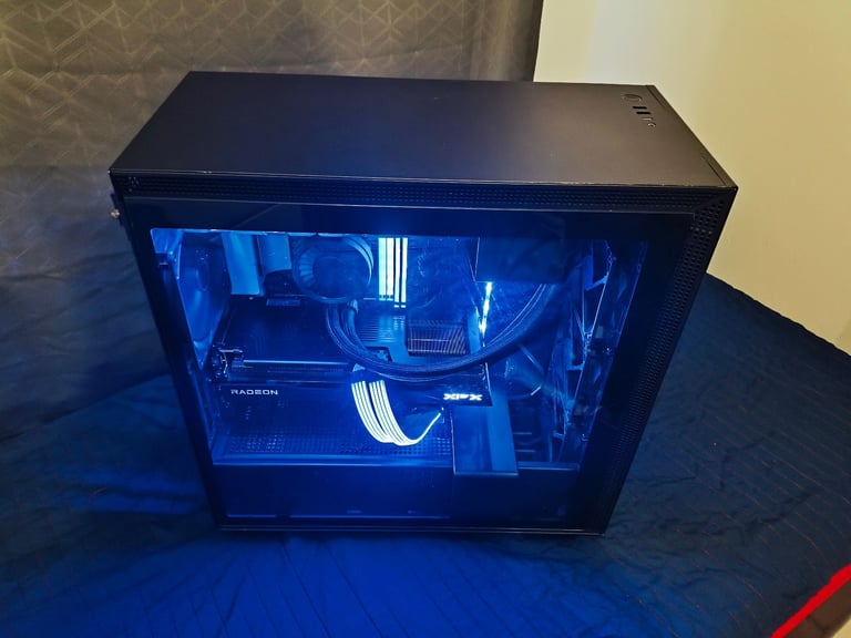 image for PC Gamer Ryzen 9 5950X + RX 9070 XT (> RTX 5070 Ti) and 32GB RAM