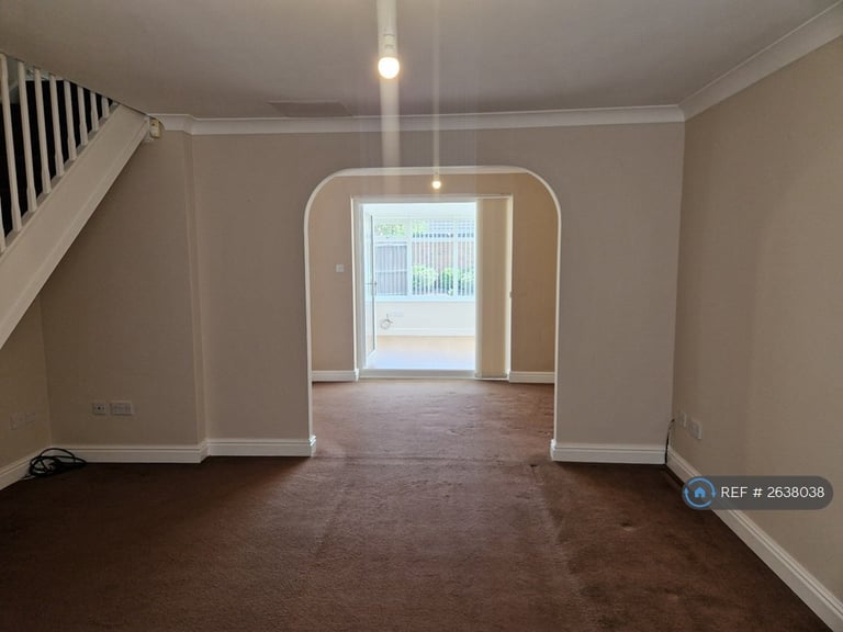 3 bedroom house in Cavalry Court, Lincoln, LN4 (3 bed) (#2638038)