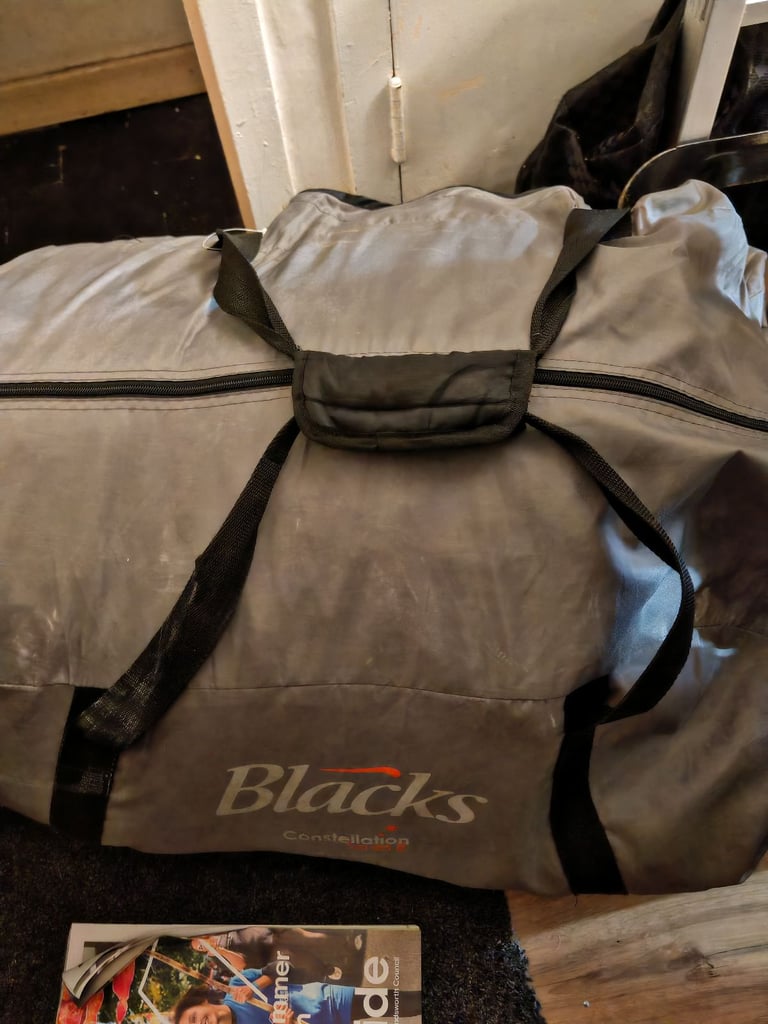 Large Family Tent with Extras (Stove + Mat + Pegs) – Complete Camping Pack