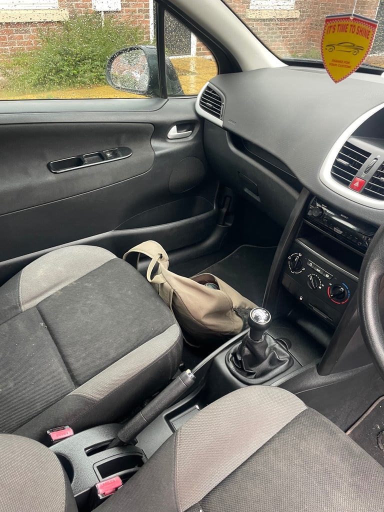 Peugeot, 207, Hatchback, 2008, Manual, 1398 (cc), 3 doors