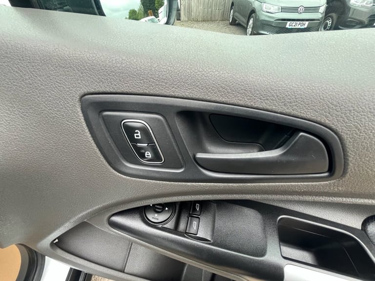 2020 70 FORD TRANSIT CONNECT 1.5 230 ECOBLUE TREND CREW VAN DOUBLE CAB 6DR DIESE