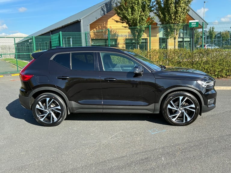 2020 Volvo XC40 2.0 D4 [190] R DESIGN Pro 5dr AWD Geartronic ESTATE Diesel Automatic