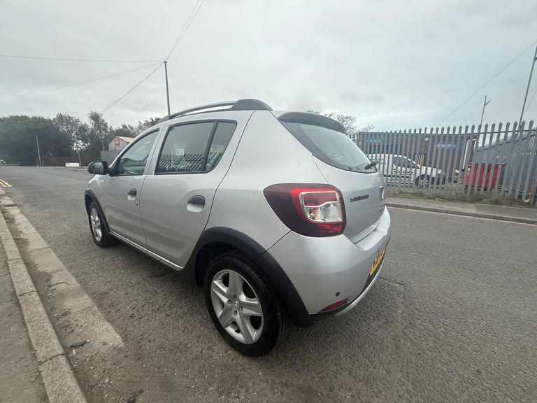 2014 Dacia Sandero Stepway 0.9 TCe Laureate Euro 5 5dr HATCHBACK Petrol Manual