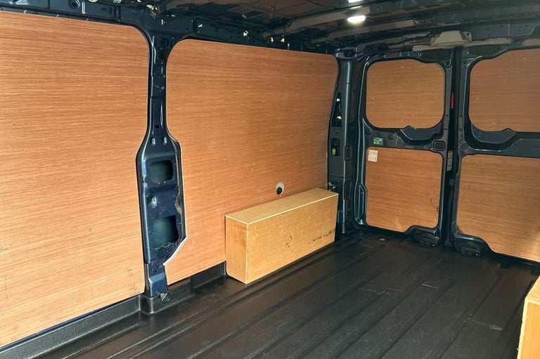 2025 Ford Transit Custom 280 Limited AUTO L2 LWB FWD 2.0 EcoBlue 136ps, PLYLINED Automatic Panel ...