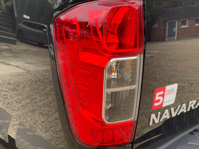 2021 Nissan Navara 2.3 dCi N-Guard Auto 4WD Euro 6 4dr PICK UP Diesel Automatic