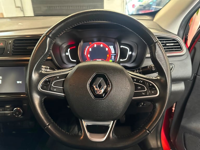 2017 Renault Kadjar 1.2 TCe Dynamique S Nav SUV 5dr Petrol EDC Euro 6 (s/s) (130 ps) SUV Petrol A...