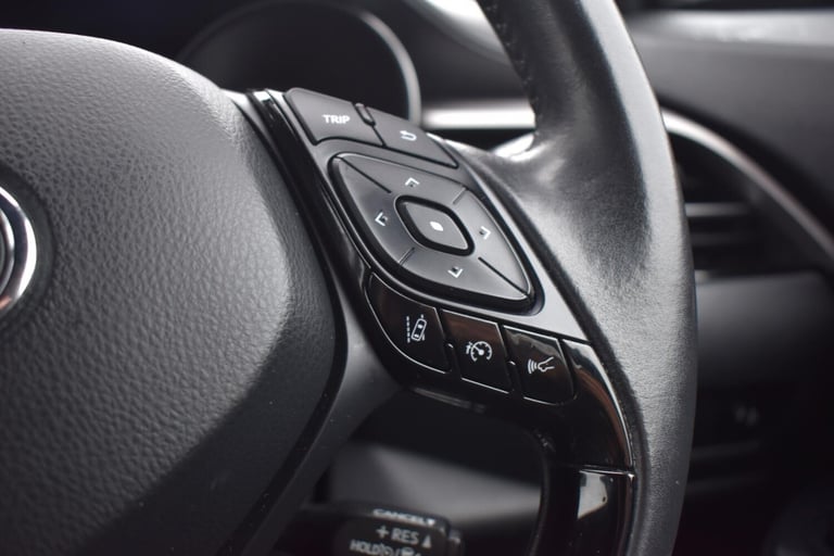 2020 Toyota C-HR 1.8 VVT-h Icon CVT Euro 6 (s/s) 5dr HATCHBACK Petrol/Electric Hybrid Automatic