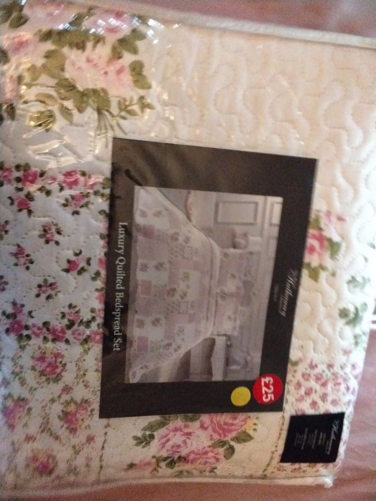 New floral pattern duvet cover set in a double 