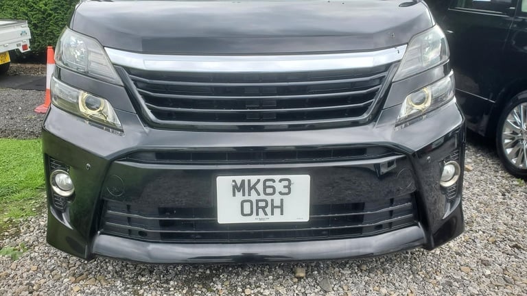 Toyota vellfire golden eyes 2.4 auto fresh japanese import 7 seats 45k miles