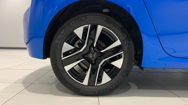 2024 Peugeot 208 1.2 HYBRID Allure Hatchback 5dr Petrol Hybrid e-DSC6 Euro 6 (s/s) (100 ps) Hatch...
