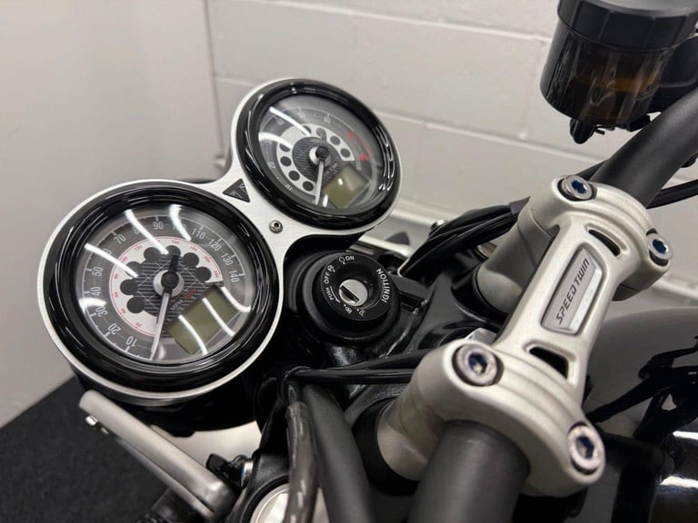 2021 Triumph Speed Twin ** Lovely Condition - Full Service History - Warranty **