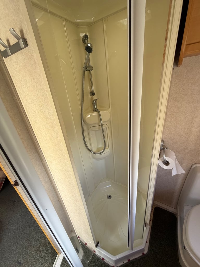  Baily pageant caravan 