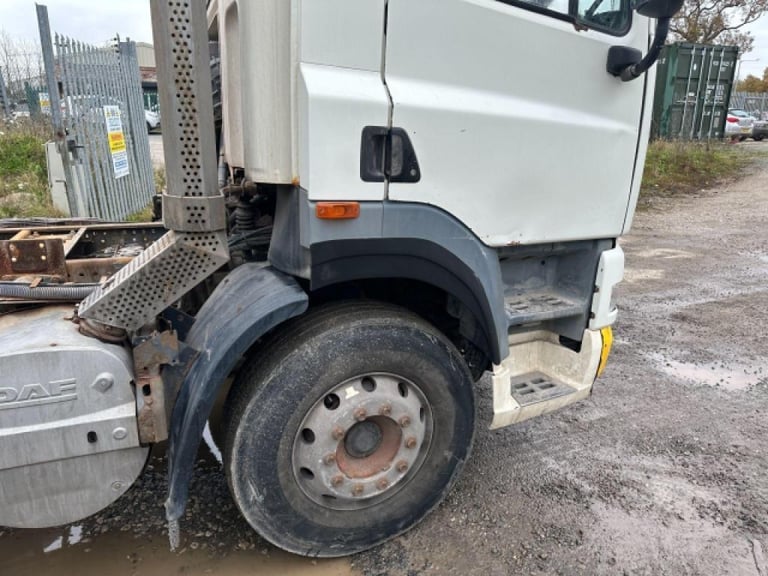 DAF CF 85.410 8x4 HUB REDUCTION MANUAL CHASSIS CAB