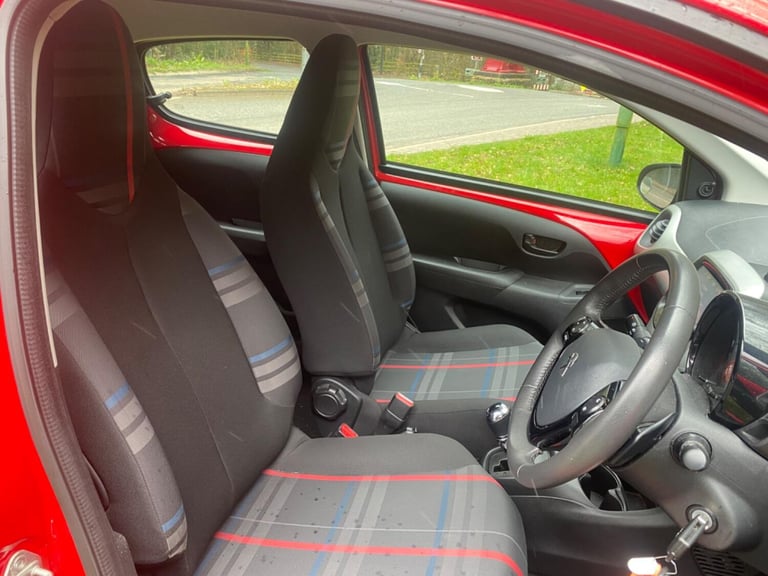 PEUGEOT 108 1.0 VTi Active 2014