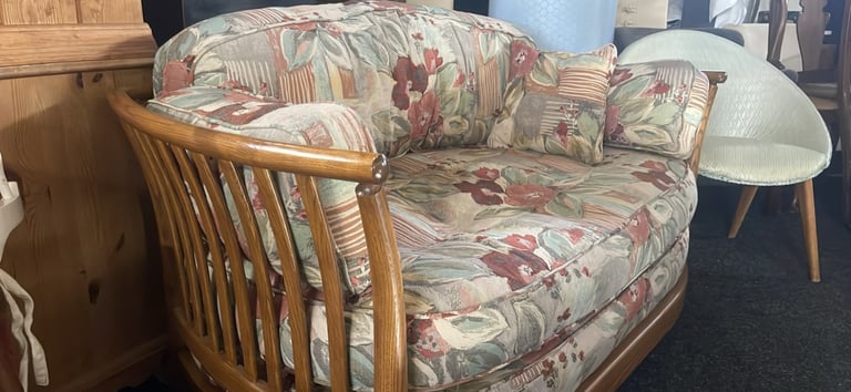 Ercol 2 seater seetee