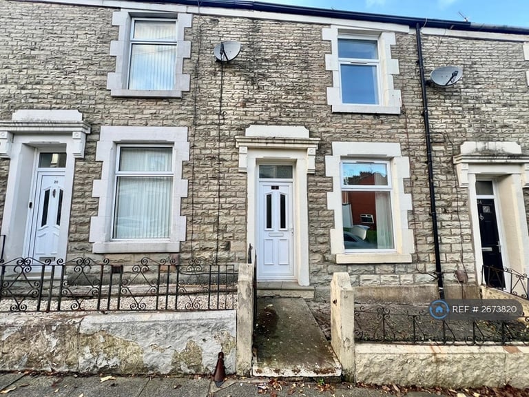 3 bedroom house in Alpha Street, Darwen, BB3 (3 bed) (#2673820)