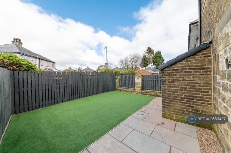 3 bedroom house in Westfield Avenue, Huddersfield, HD3 (3 bed) (#2663427)