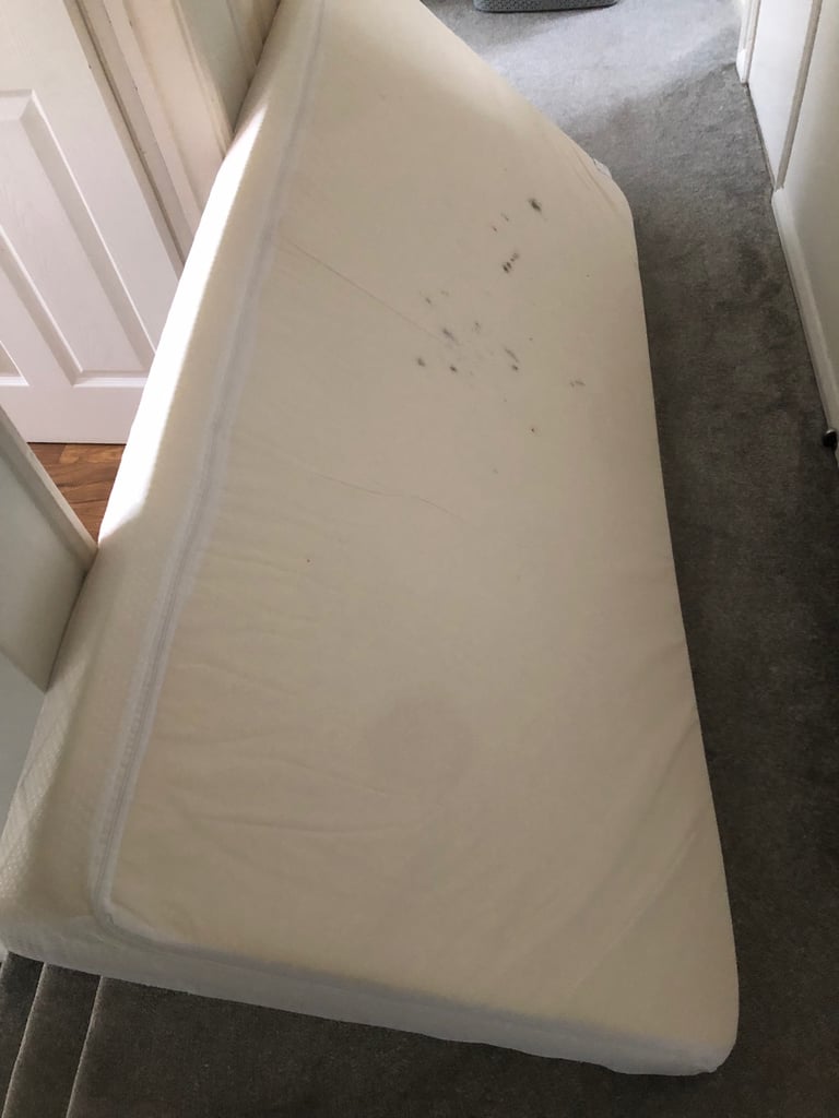 Single bed metress