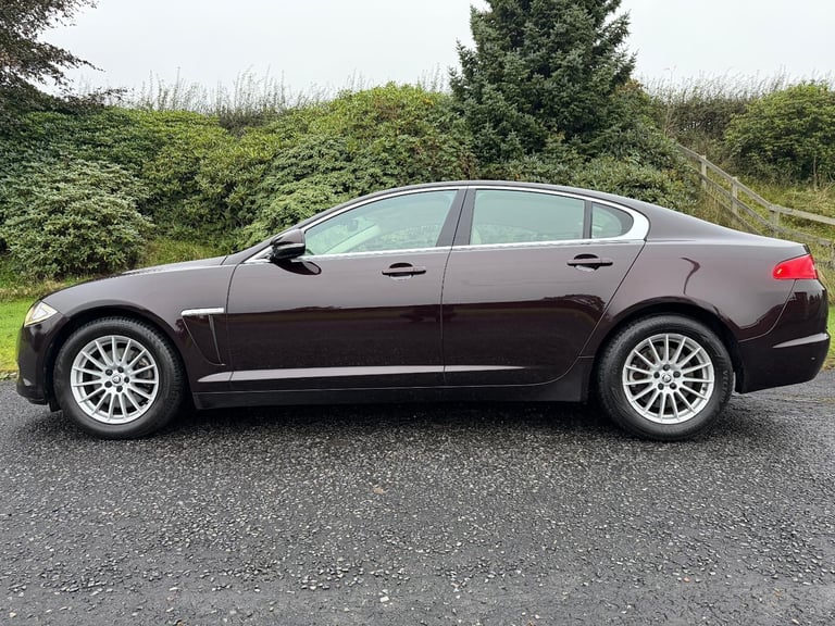 2012 Jaguar XF 2.2d SE Saloon 4dr Diesel Auto Euro 5 190 BHP ** LOW MILES **