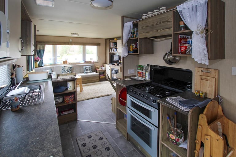 ABI Horizon 2016 static caravan at Combe Haven, nr Hastings E Sussex. 8 berth