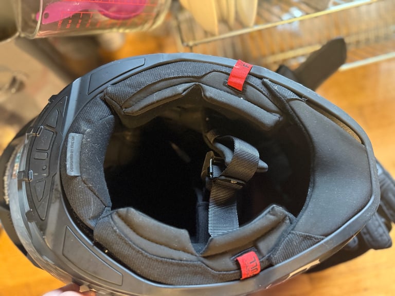 Ruroc ATLAS 4.0 CARBON Jormungandr Helmet – ECE 22.06 Certified + Shockwave Ready – Hardly Worn