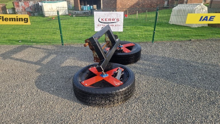 Tractor front loader silage pusher with Chilton brackets 
