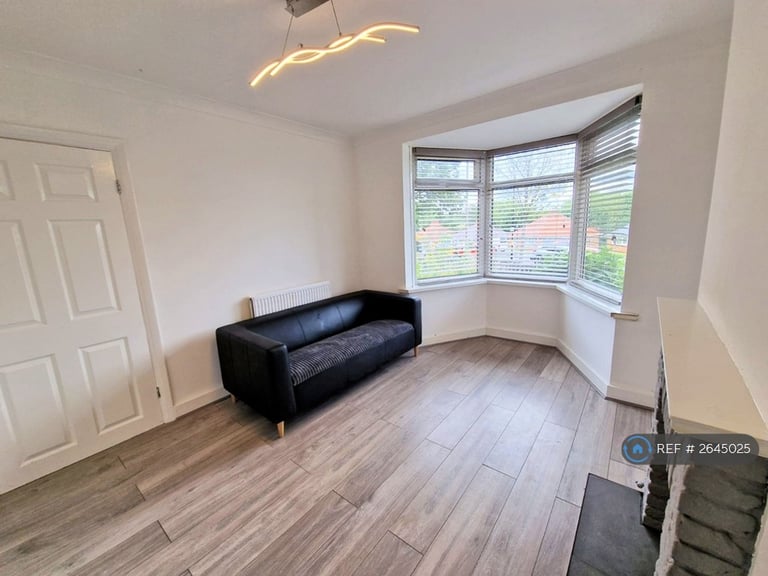 3 bedroom house in Aylesbury Crescent, Birmingham, B44 (3 bed) (#2645025)